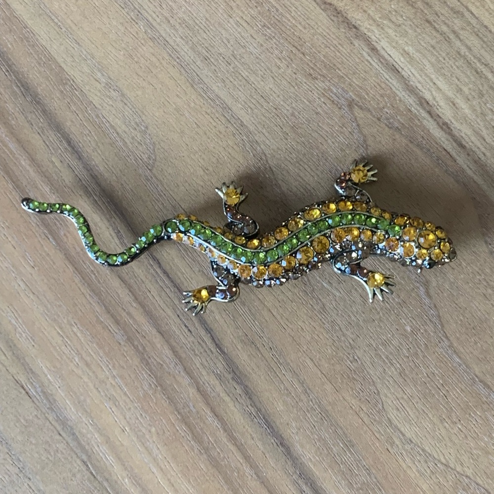 Colorful Lizard Brooch with Gokd, Grren & Brown Rhinestones. Bronze-tone metal.